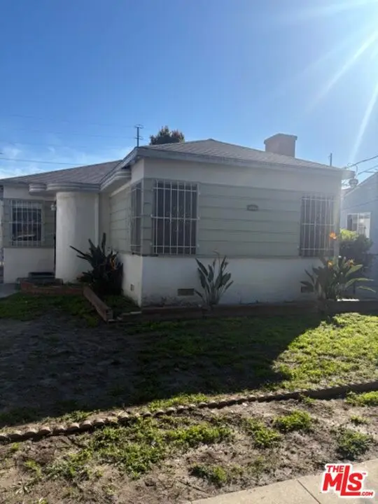 1104 W 58th Street, Los Angeles, CA 90037