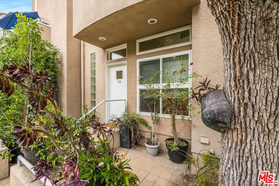 10629 Woodbridge Street #102, Toluca Lake, CA 91602 - #2