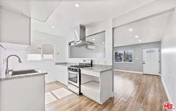 24242 Pine Street, Santa Clarita, CA 91321