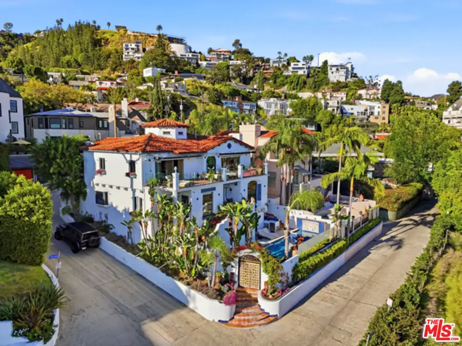 8237 Roxbury Road, Los Angeles, CA 90069 - #2