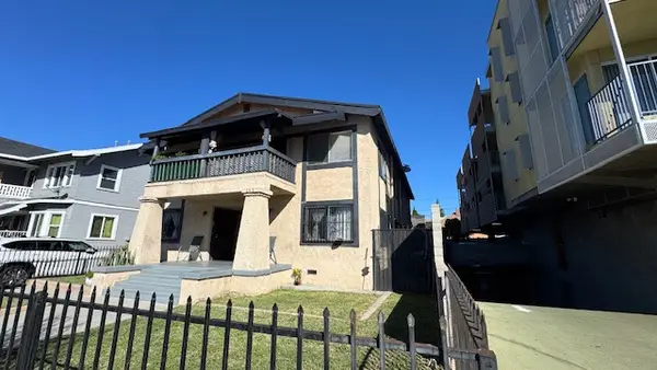 545 W 41st Street, Los Angeles, CA 90037