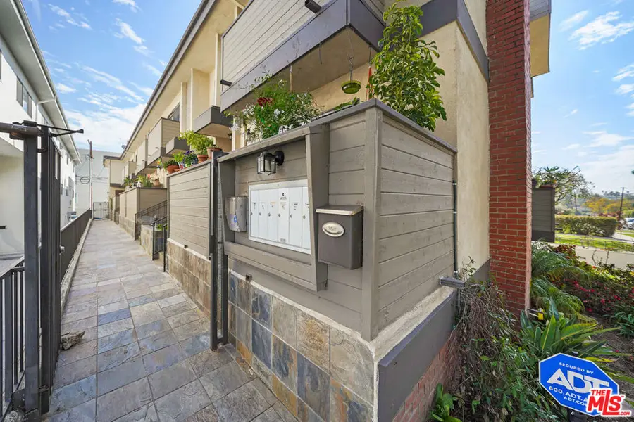 11952 Darlington Avenue #3, Los Angeles, CA 90049 - #3