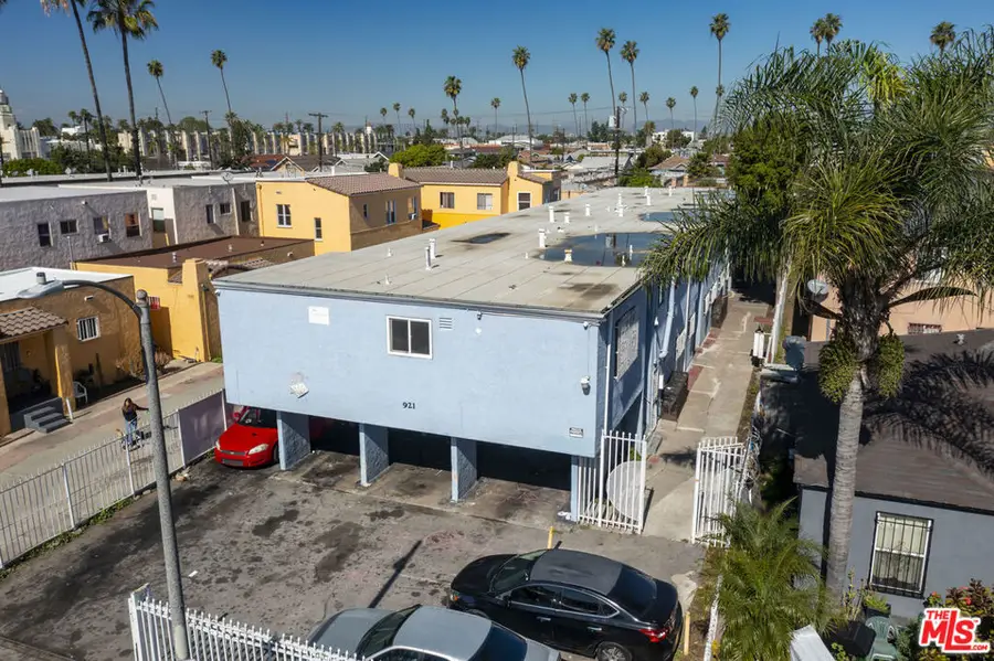 921 W 82nd Street, Los Angeles, CA 90044 - #3