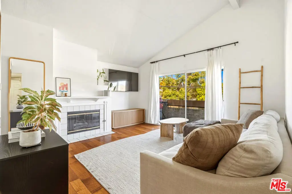 3605 E Anaheim Street #205, Long Beach, CA 90804 - #1