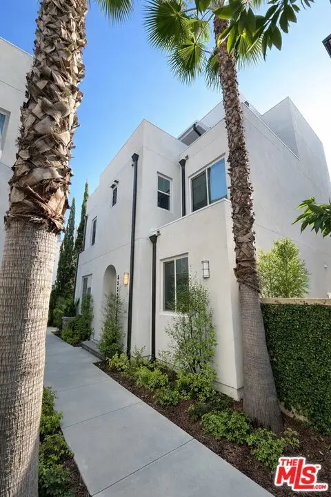 5552 Palm Drive, Hawthorne, CA 90250 - #1