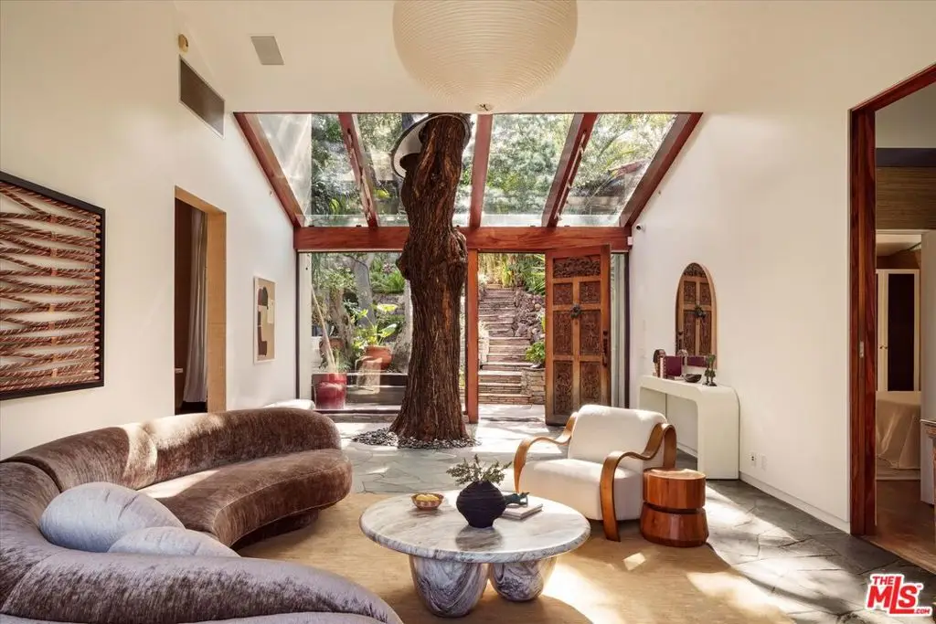 8882 Lookout Mountain Avenue, Los Angeles, CA 90046 - #1