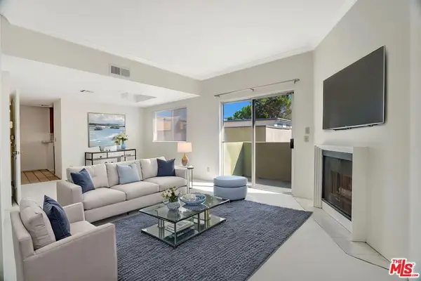 10926 Moorpark Street #13, North Hollywood, CA 91602