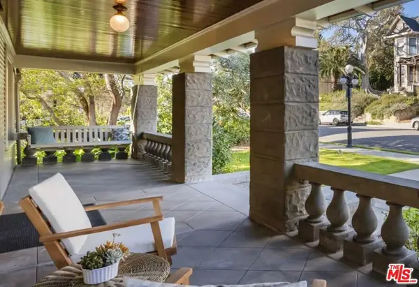 1340 Carroll Avenue, Los Angeles, CA 90026