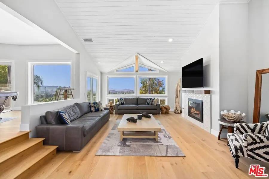 603 Lone Oak Drive, Westlake Village, CA 91362 - #3