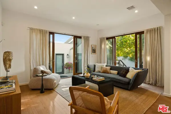 1126 Grant Avenue, Venice, CA 90291