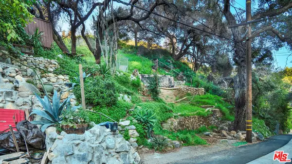 752 Woodland Drive, Sierra Madre, CA 91024