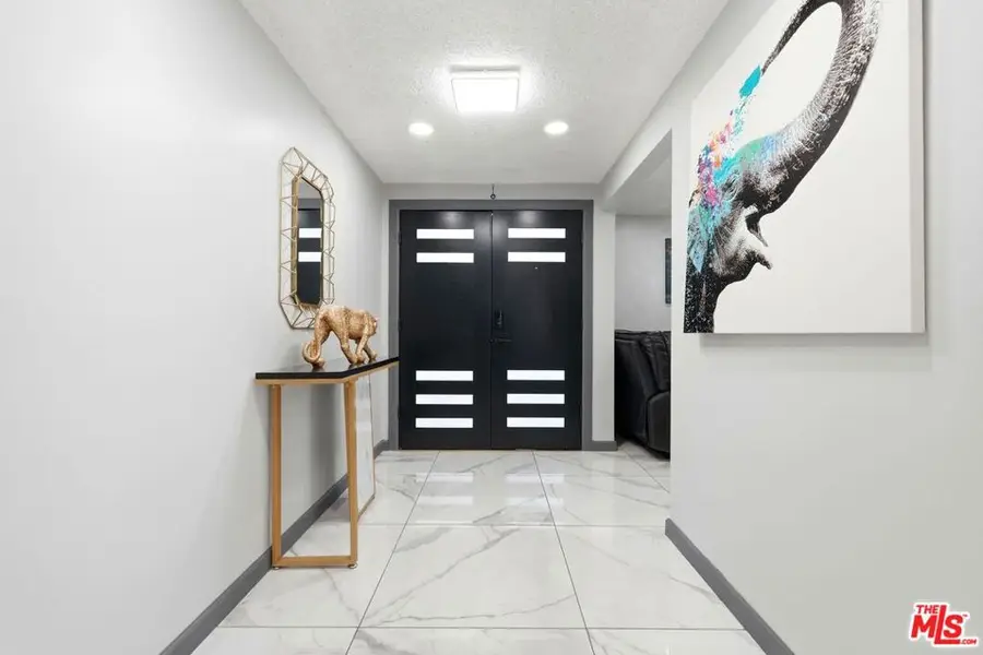 18720 Chase Street, Northridge, CA 91324 - #3