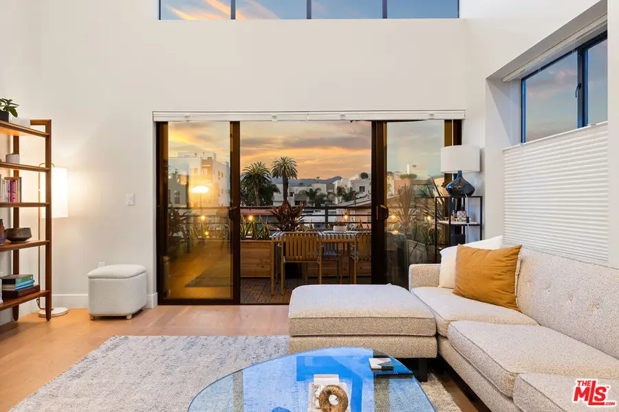 5014 Rosewood Avenue, Los Angeles, CA 90004 - #3