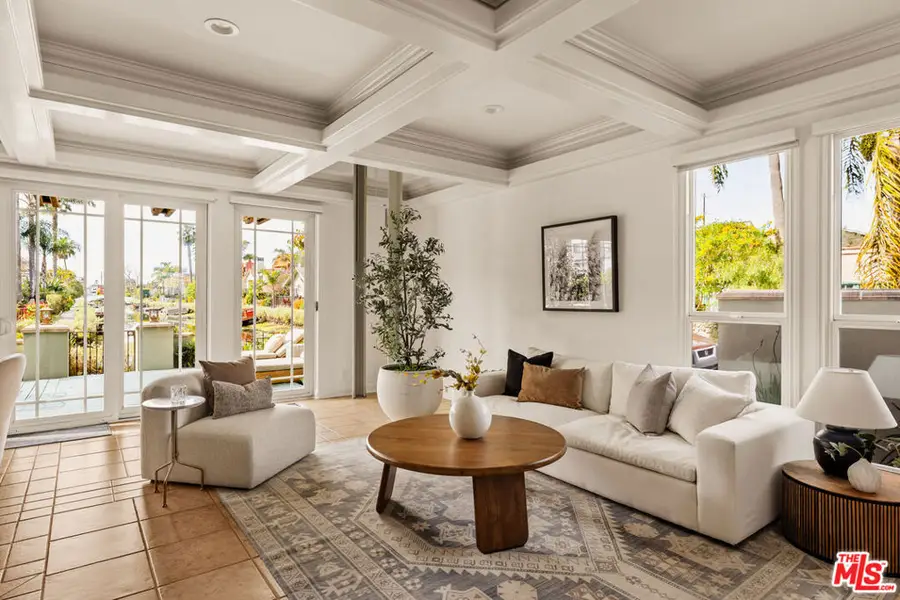 2301 Eastern Canal, Venice, CA 90291 - #2