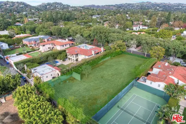 911 N Roxbury Drive, Beverly Hills, CA 90210