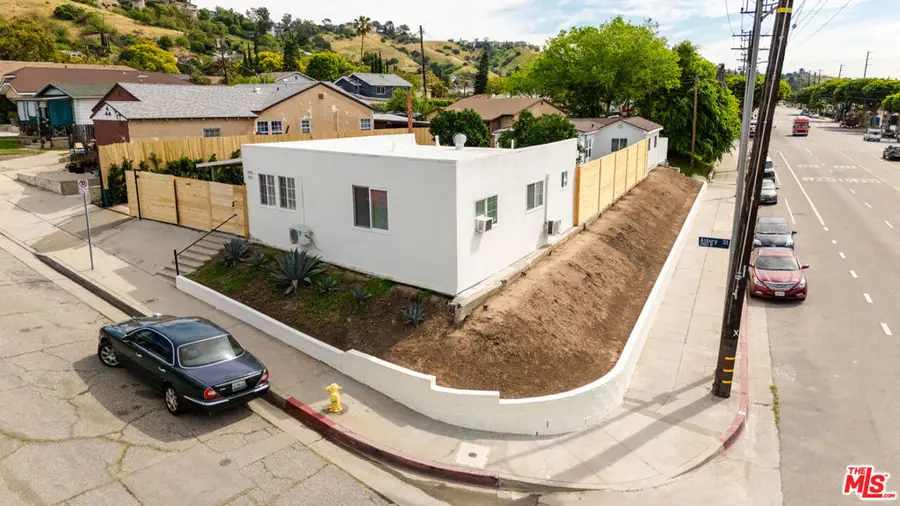 2900 Asbury Street, Los Angeles, CA 90065 - #2