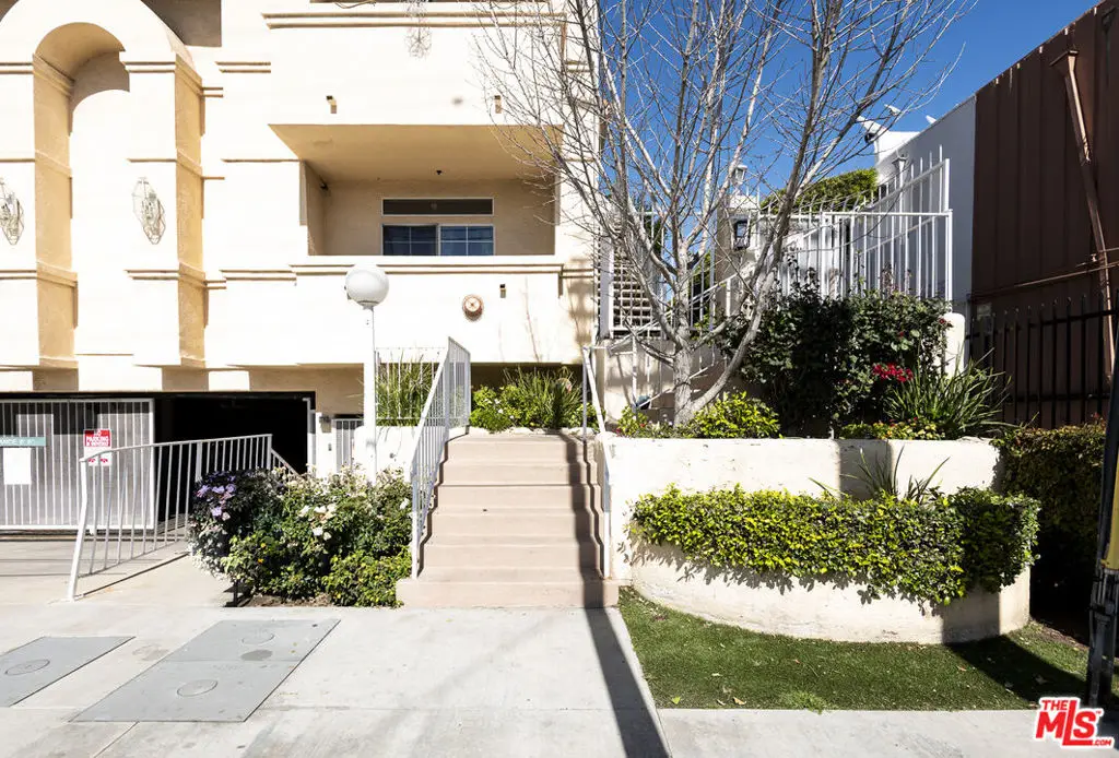 13801 Oxnard Street #206, Van Nuys, CA 91401 - #1