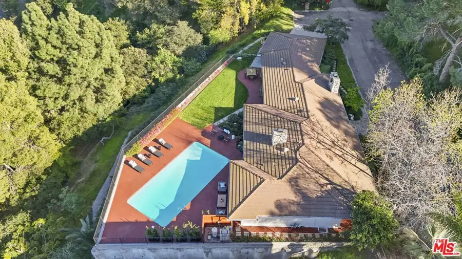 11107 Mountcastle Drive, Studio City, CA 91604 - #2