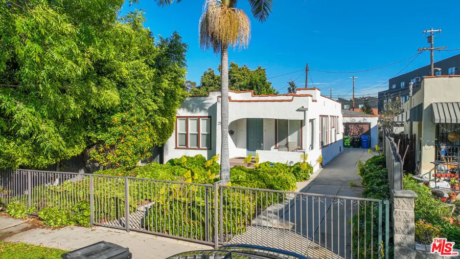 2536 S Dunsmuir Avenue, Los Angeles, CA 90016 - #2