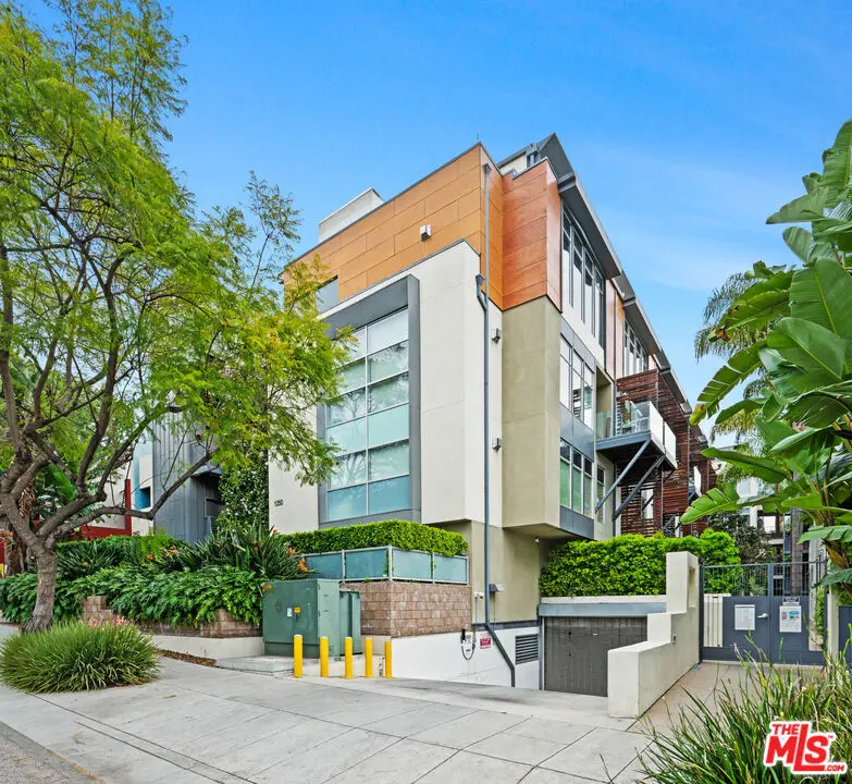 1250 N Harper Avenue #414, Los Angeles, CA 90046 - #2
