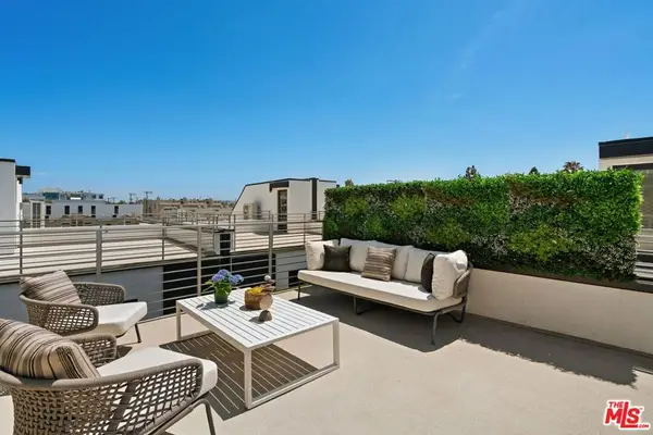 3809 S Verona Court, Los Angeles, CA 90066