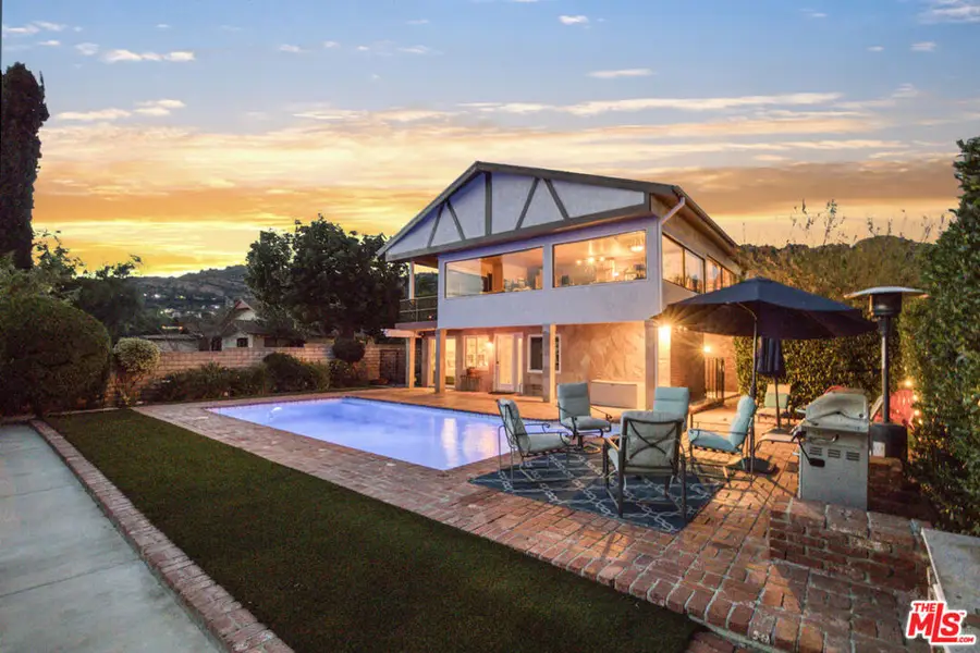 9207 Rowell Avenue, Chatsworth, CA 91311 - #2