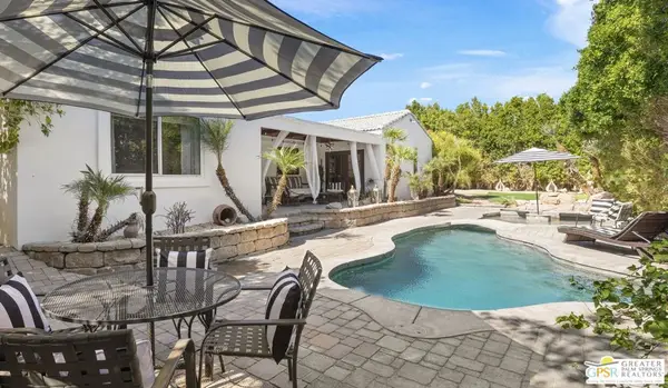 2030 E Acacia Road, Palm Springs, CA 92262