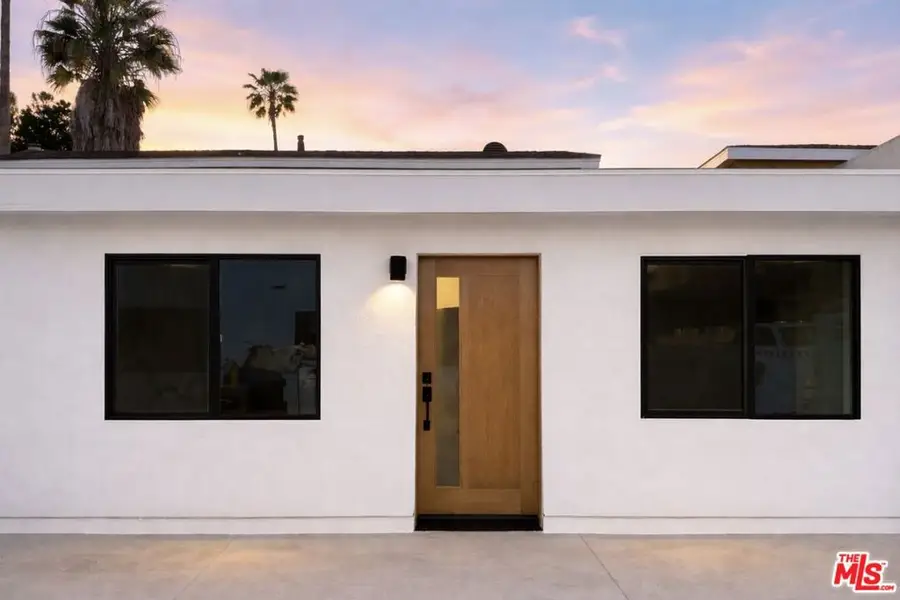 12527 Cranbrook Avenue, Hawthorne, CA 90250 - #3