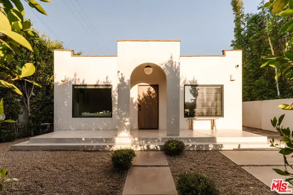 2418 Walnut Avenue, Venice, CA 90291