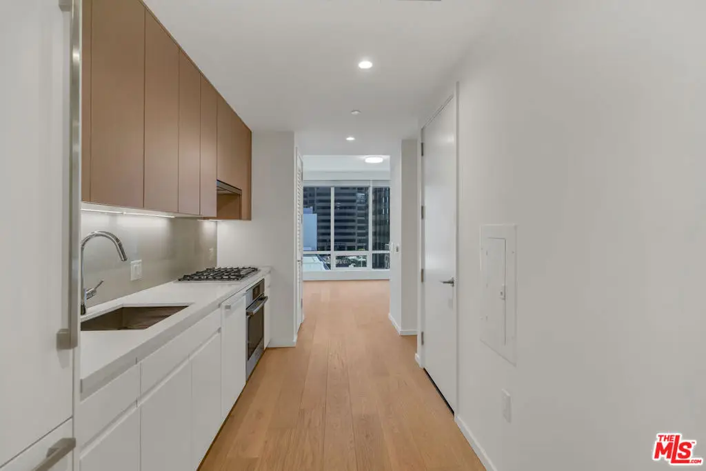 877 Francisco Street #1121, Los Angeles, CA 90017 - #1