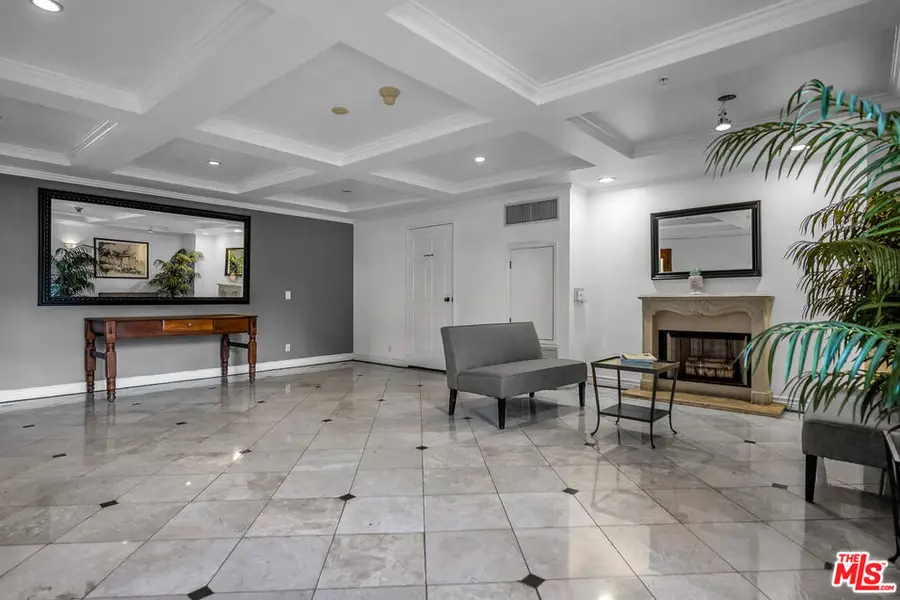 11740 W Sunset Boulevard #22, Los Angeles, CA 90049 - #3