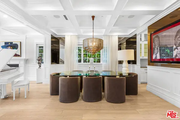 5000 Petit Avenue, Encino, CA 91436