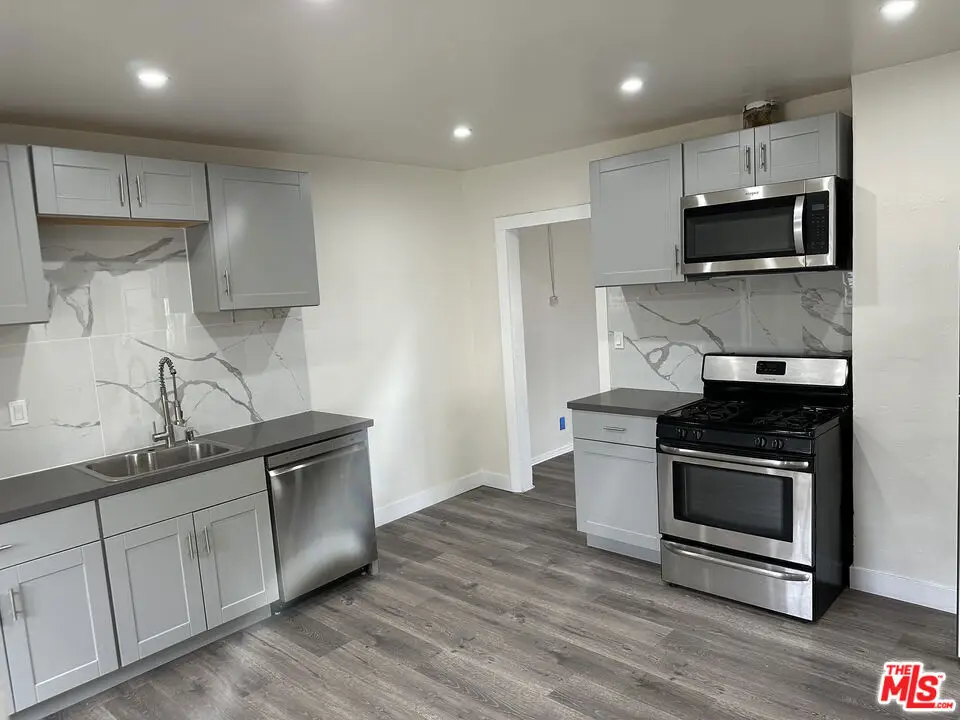 5964 S Figueroa Street, Los Angeles, CA 90003 - #1