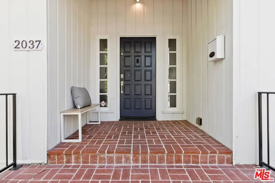 2037 Hillsboro Avenue, Los Angeles, CA 90034 - #2