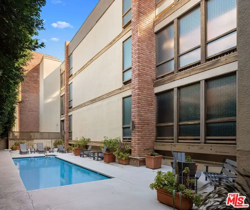 141 S Linden Drive #204, Beverly Hills, CA 90212 - #3