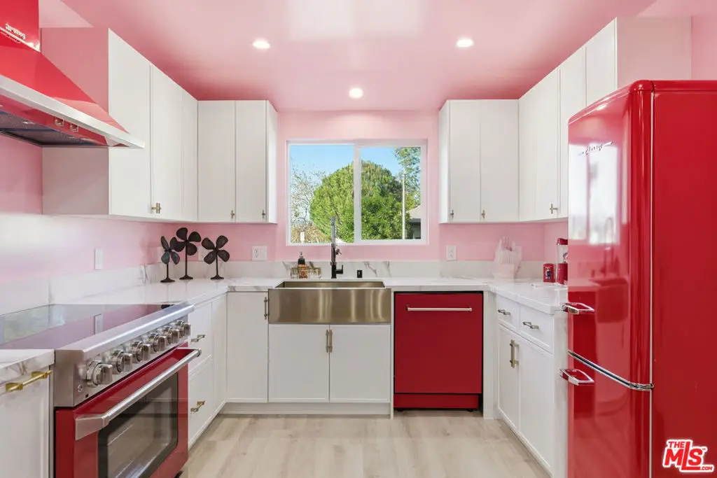 17660 Martha Street, Encino, CA 91316 - #1