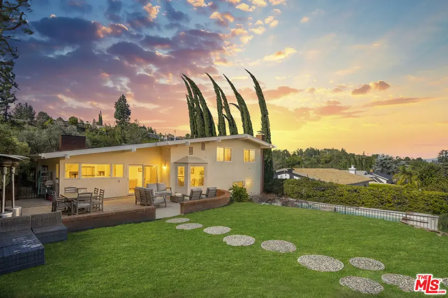 3970 Ellenita Avenue, Tarzana, CA 91356 - #2