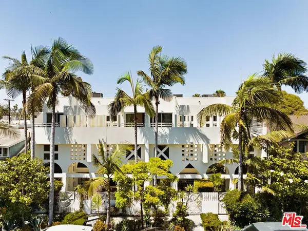 1421 Cabrillo Avenue #4, Venice, CA 90291