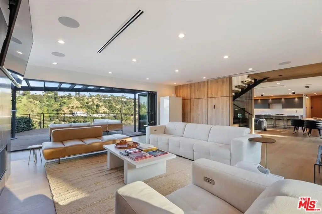3820 Scadlock Lane, Sherman Oaks, CA 91403 - #1
