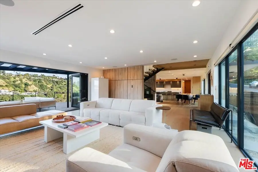 3820 Scadlock Lane, Sherman Oaks, CA 91403 - #2