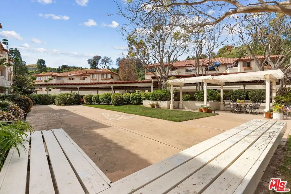 501 N Palisades Drive #103, Pacific Palisades, CA 90272 - #1