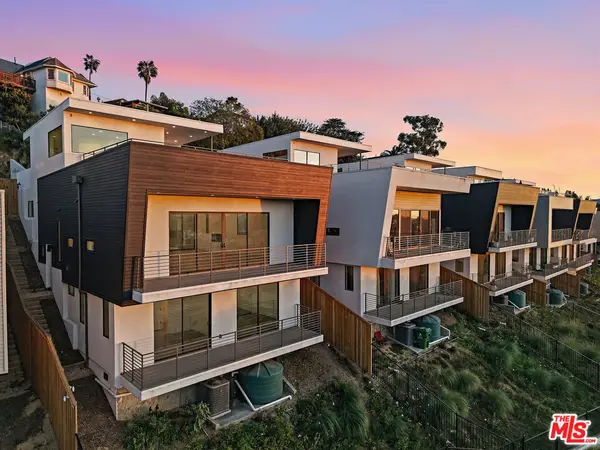 1653 N Bruce Court, Los Angeles, CA 90026