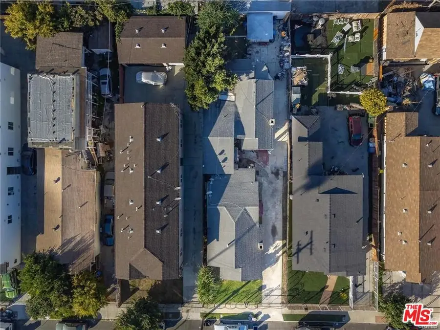 323 W 80th Street, Los Angeles, CA 90003 - #2