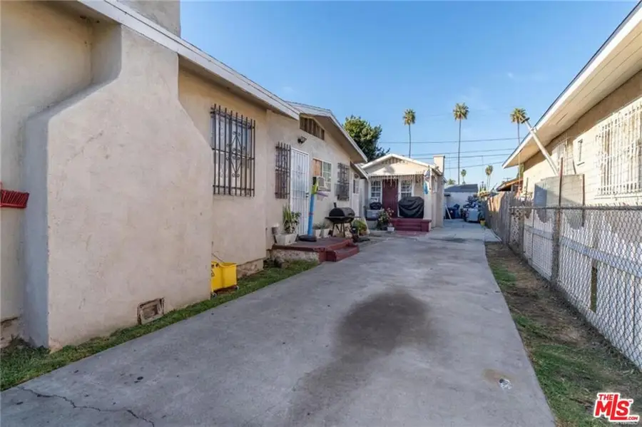 323 W 80th Street, Los Angeles, CA 90003 - #3