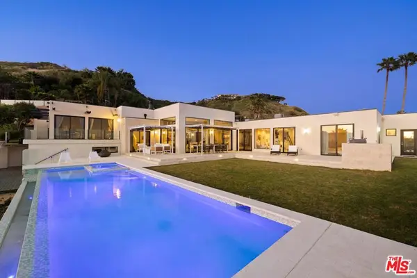 971 Enchanted Way, Pacific Palisades, CA 90272