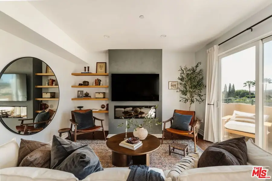 8866 Alcott Street #4, Los Angeles, CA 90035 - #2