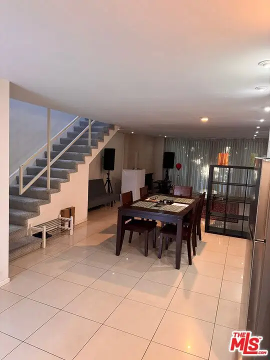 265 S Barrington Avenue #E7, Los Angeles, CA 90049 - #3