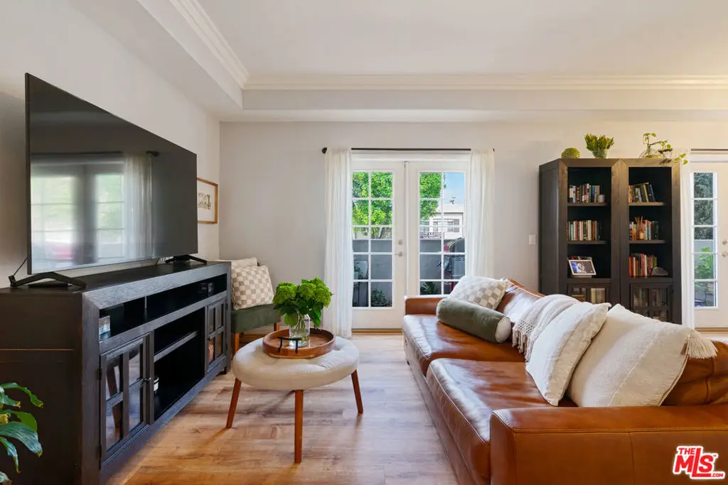 12010 Magnolia Boulevard #101, Valley Village, CA 91607 - #1