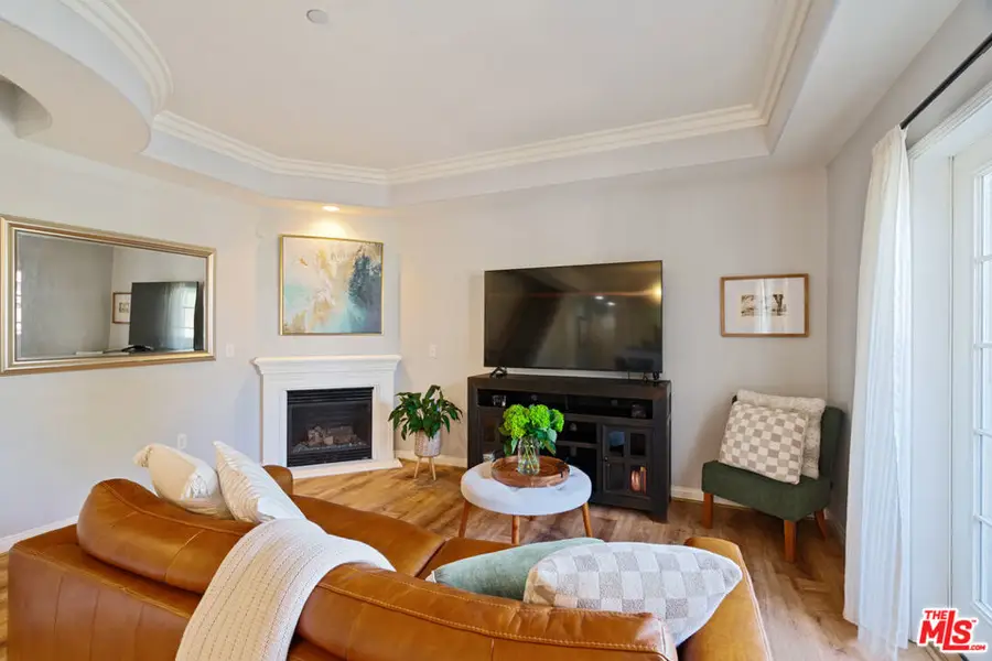 12010 Magnolia Boulevard #101, Valley Village, CA 91607 - #2