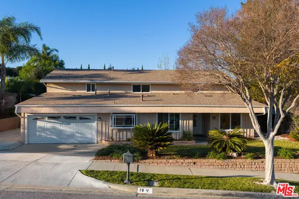 19 La Paz Court, Simi Valley, CA 93065